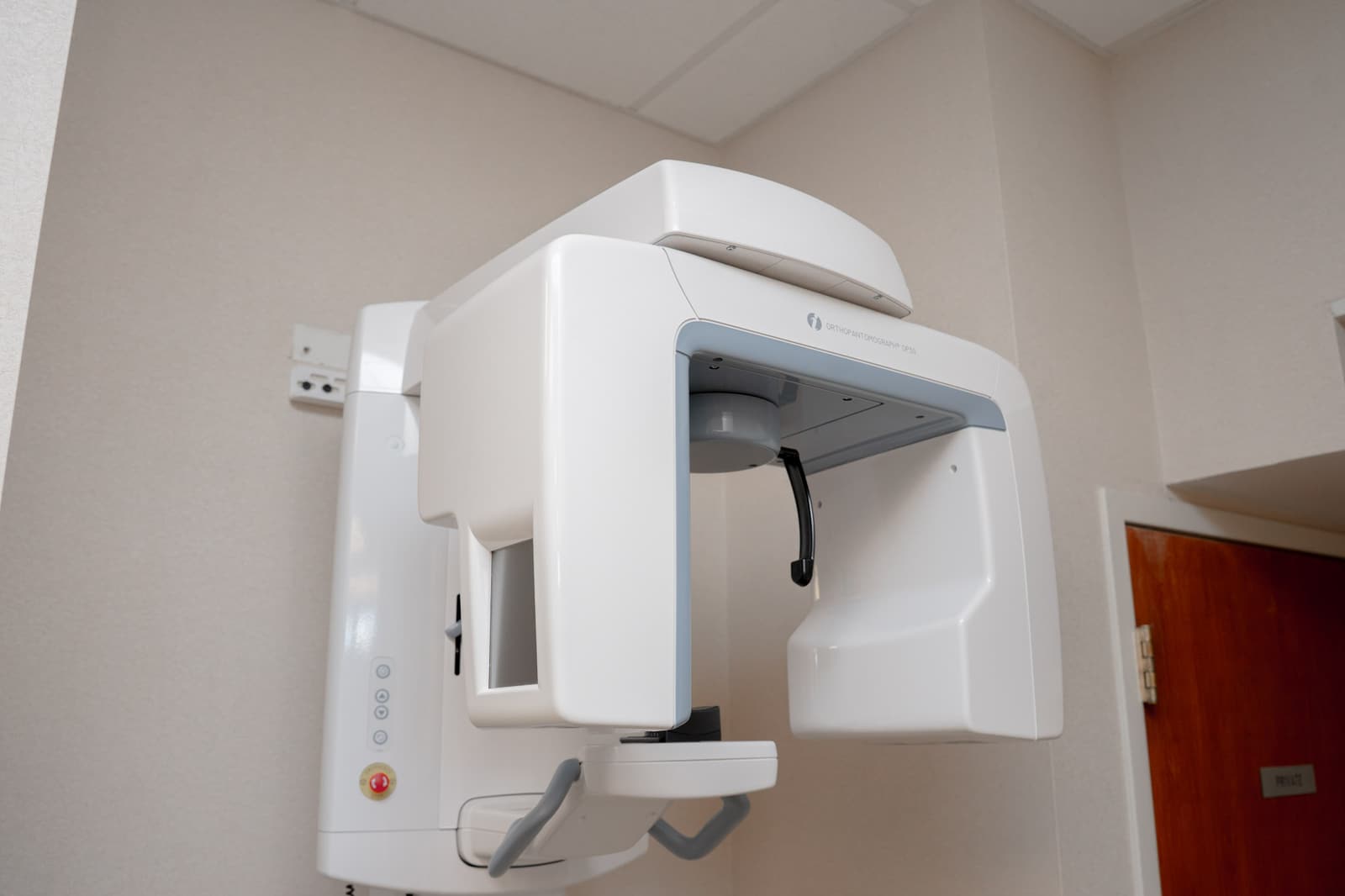 Panoramic X-ray machine
